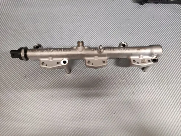 Einspritzschiene BMW 8665631 - Gebraucht, 30k km image 2