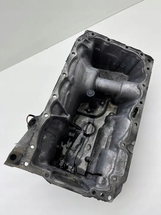 BMW X3 F25 Oliepan OEM 7809122 7607910 Gebruikt image 4