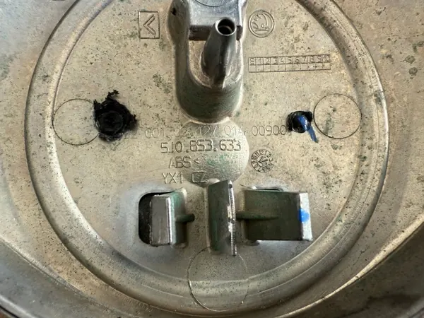 Skoda Fabia II Chrom-Grillverkleidung OEM 5J0853633 image 8