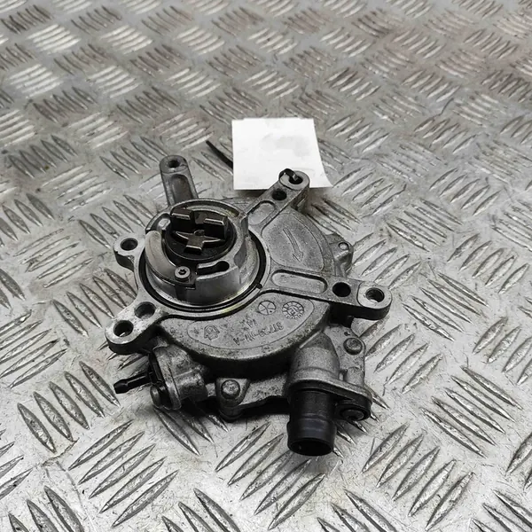 Mercedes-Benz CLS C218 Imupumppu image 3