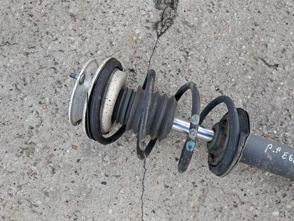 Ammortizzatore anteriore destro con molla BMW E60 520d 530d 530i OEM 6 764 458 image 2