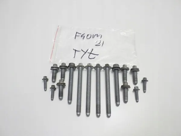 Tornillos suspensión trasera BMW OE - Usados image 4