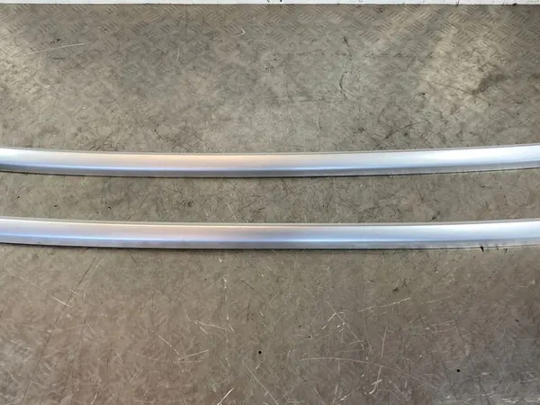 2022 MG ZS Barras de teto FOB48947 image 2