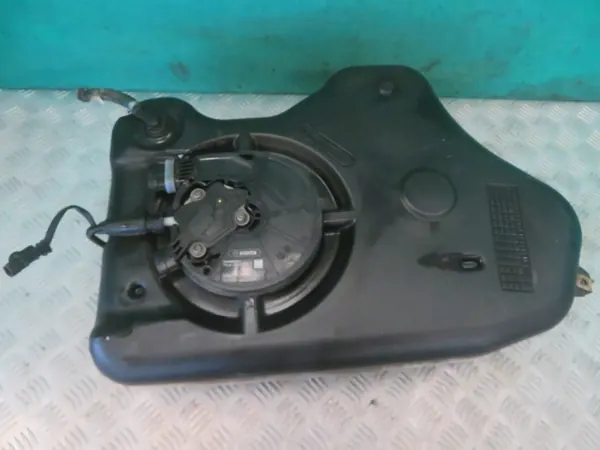 Tanque AdBlue OEM FPLA-5J228-A para Range Rover L405 image 7