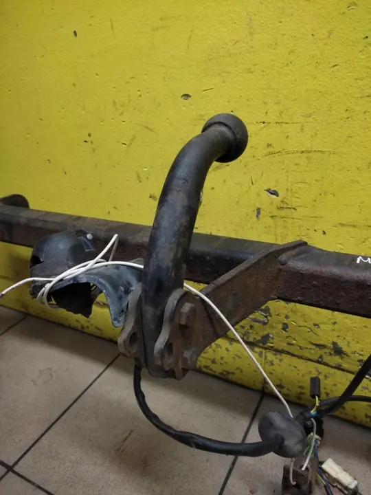 Attelage MAZDA 323 SEDAN image 3