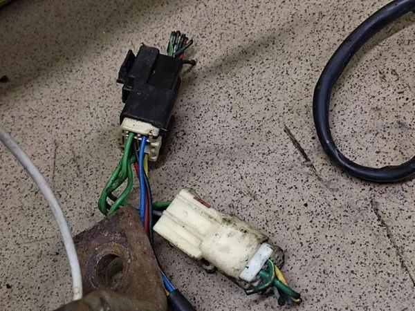 Attelage MAZDA 323 SEDAN image 6