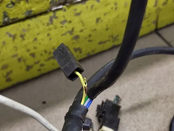 Attelage MAZDA 323 SEDAN image 7