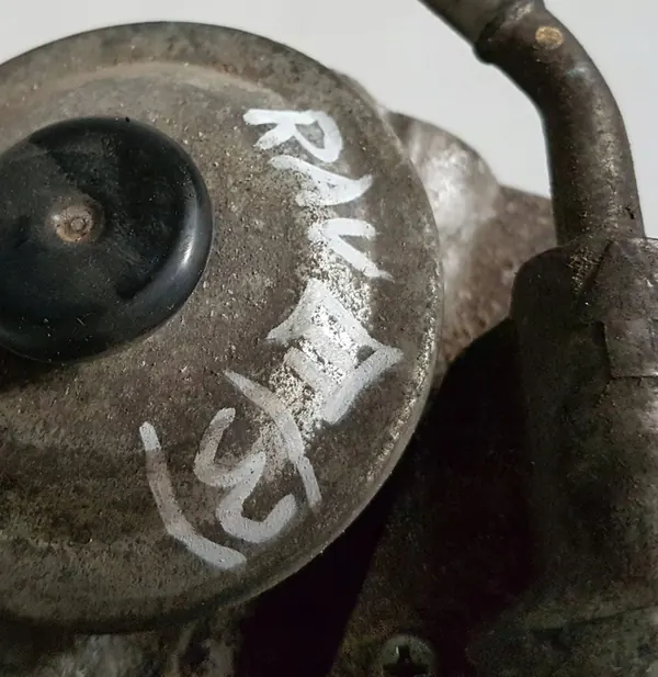 2015 Land Rover Evoque I Polttoainesuodattimen Kotelo 2339033020 image 3