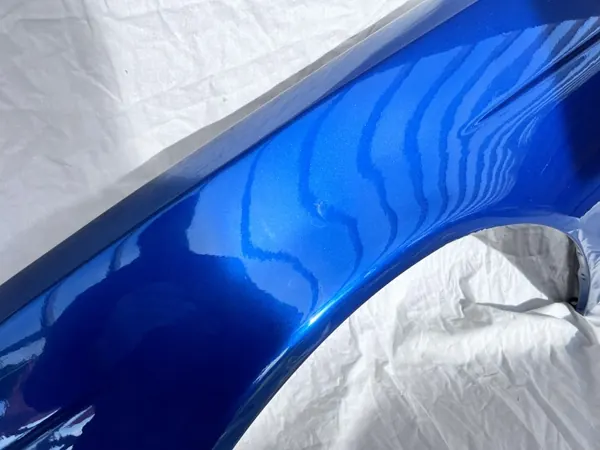 BMW E39 vasen etulokasuoja OEM LE MANS BLAU 381 image 3