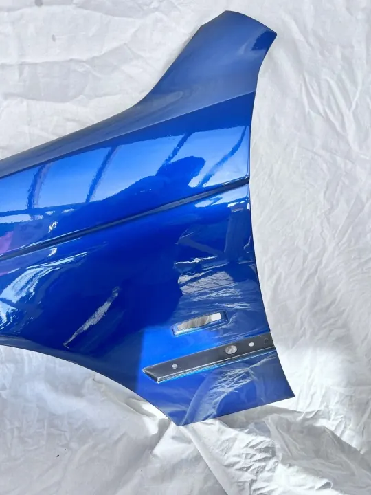 BMW E39 vasen etulokasuoja OEM LE MANS BLAU 381 image 4