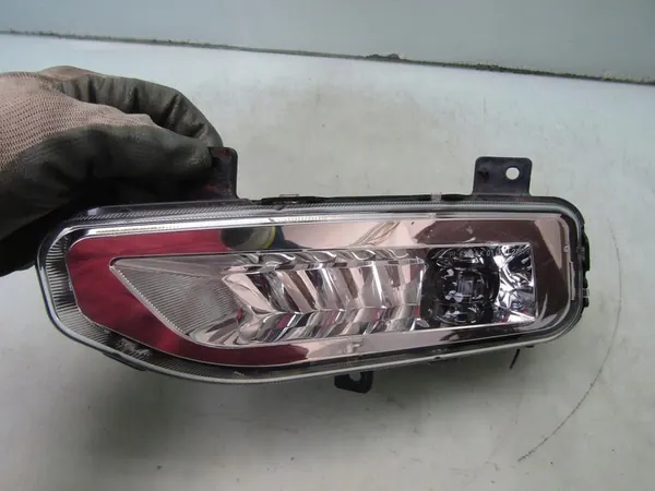 LEAF II ZE1 21R Luz DRL Lateral Esquerdo 261555SE0B image 10