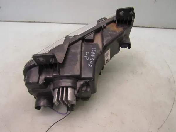 LEAF II ZE1 21R Luz DRL Lateral Esquerdo 261555SE0B image 5