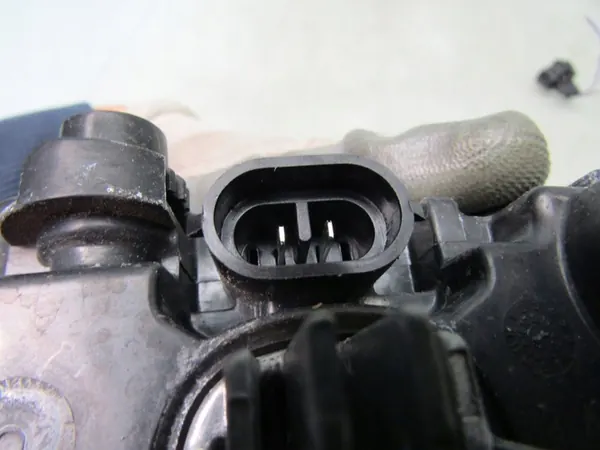 LEAF II ZE1 21R Luz DRL Lateral Esquerdo 261555SE0B image 9