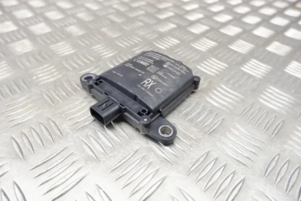 Module de surveillance d'angle mort Lexus RX 450H OEM 881620W520 image 2
