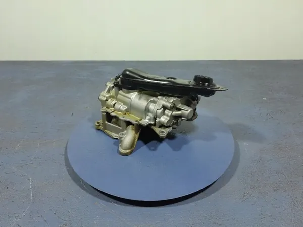 Pompe à huile OEM 8090814 pour moteur BMW S58 - Occasion image 3