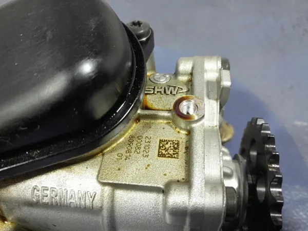 Pompe à huile OEM 8090814 pour moteur BMW S58 - Occasion image 5