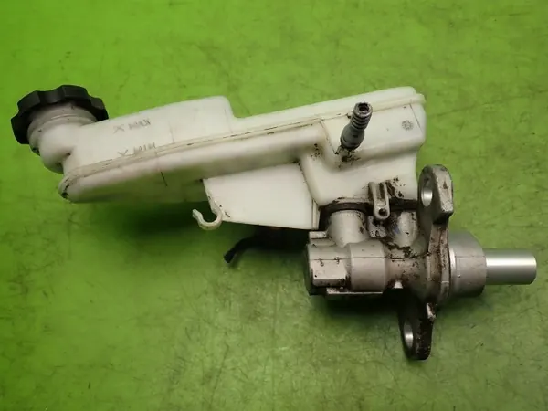 Bromshuvudcylinder OEM 32669020 för Opel Astra K image 4