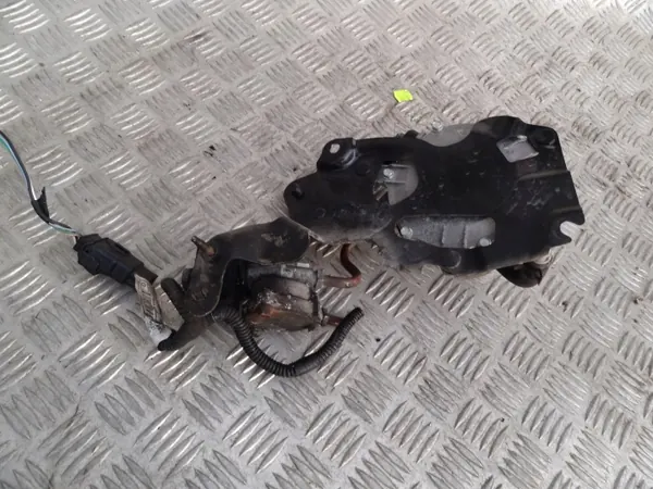 Kaasuredusin OEM 163103937R Renault Captur II:lle image 4