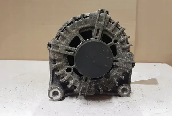 Alternador BMW 5 (F10) 2.0L diésel 2011 OEM 8507625 image 7