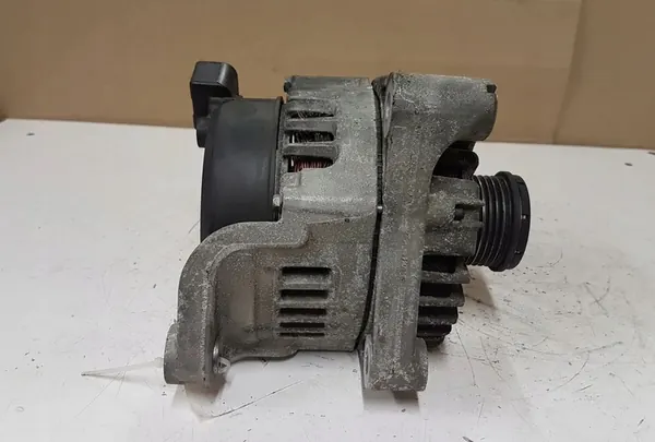 Alternador BMW 5 (F10) 2.0L diésel 2011 OEM 8507625 image 8