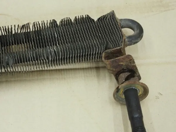 Ford Explorer 2 4.0 styrningsoljekylare OEM image 3