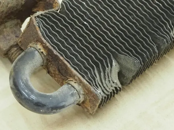 Ford Explorer 2 4.0 styrningsoljekylare OEM image 9