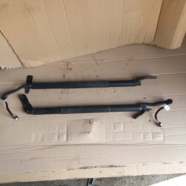 OEM 5TA927851 Kit Atuador Elétrico Portinhola image 2