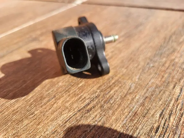 Capteur de soupape de carburant JEEP GRAND CHEROKEE WJ 99-04 a6110780149 image 3