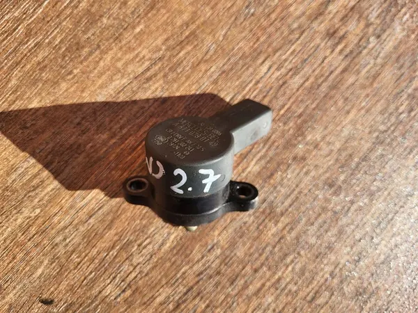 Capteur de soupape de carburant JEEP GRAND CHEROKEE WJ 99-04 a6110780149 image 5