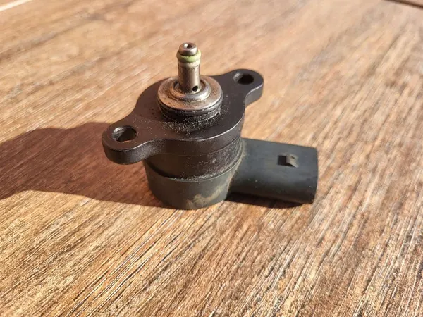 Capteur de soupape de carburant JEEP GRAND CHEROKEE WJ 99-04 a6110780149 image 6