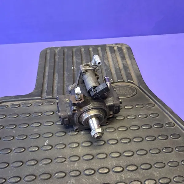 Bomba de combustível Volkswagen PASSAT B7 03L130755H image 1