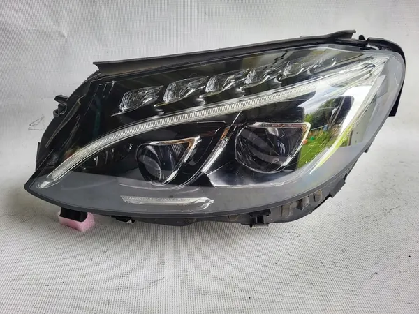 Linker koplamp Mercedes C-Klasse W205 A2059069301 LED image 4