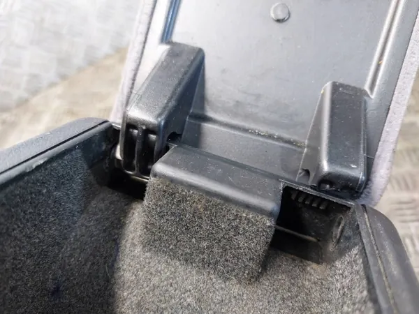 SEAT OE Armstöd OEM PODŁOKIETNIK SEAT TOLEDO II LEON I image 3