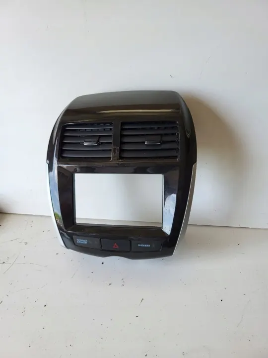 Mitsubishi ASX Radion Navigointikehys OEM image 3