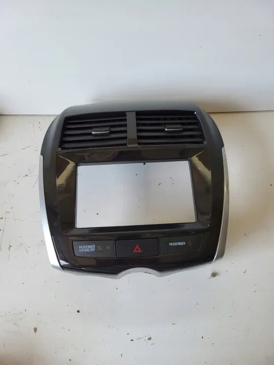 Mitsubishi ASX Radion Navigointikehys OEM image 4