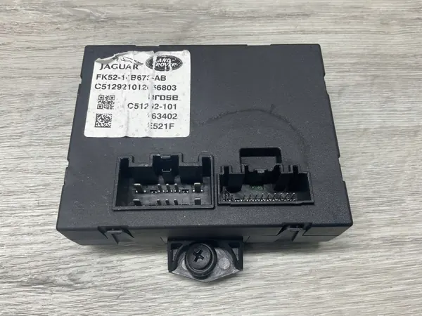 Módulo control portón trasero FK5214B673AB Range Rover L405 image 2