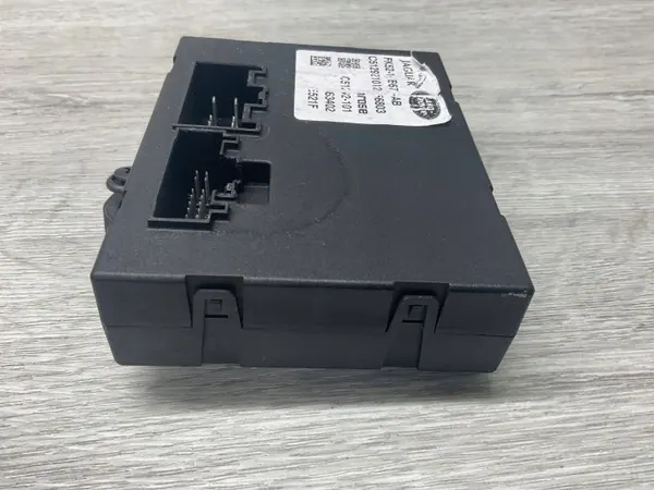 Módulo control portón trasero FK5214B673AB Range Rover L405 image 5