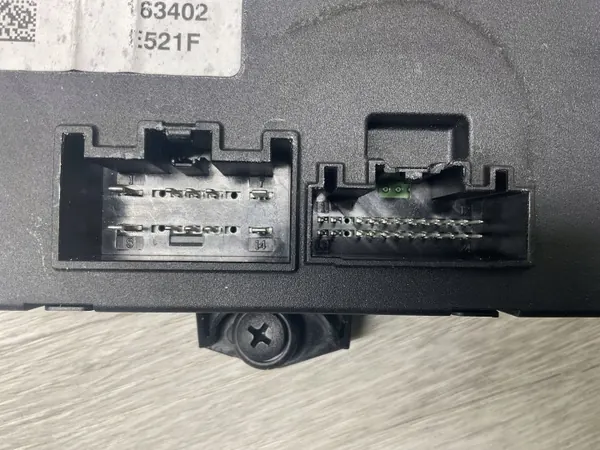 Módulo control portón trasero FK5214B673AB Range Rover L405 image 6