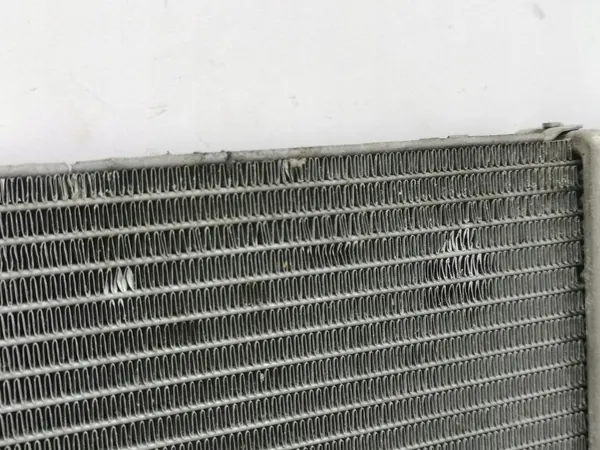 Radiator Toyota Avensis T270 2010 OEM 164000R061B image 3