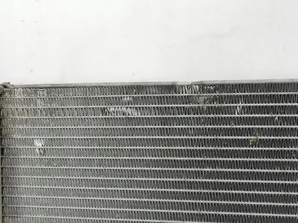 Radiator Toyota Avensis T270 2010 OEM 164000R061B image 5