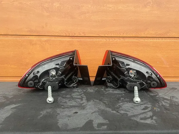 Luz Trasera Izquierda + Derecha Renault Scenic IV image 4