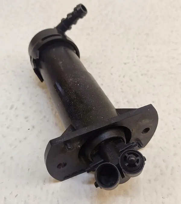 AUDI Q7 4L Front Right Headlight Washer 4L0955102 image 4