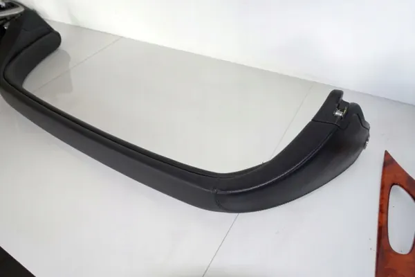 Mercedes R230 katon turvapalkki OEM 2308600032 image 4