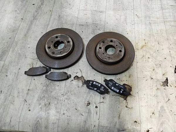 Toyota OE Discos & Pastilhas Freio Dianteiro - OEM image 2