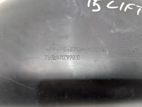 Rear Right Wheel Arch VW Transporter T5 Lift 7H0810972C image 3