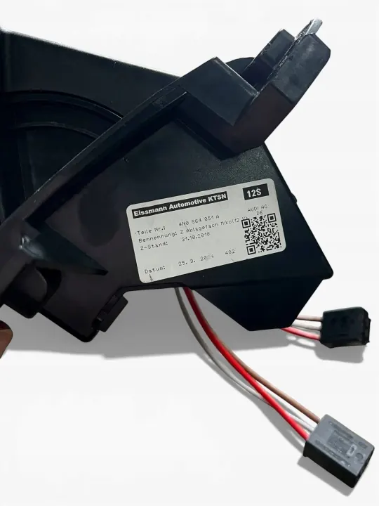 Tomada isqueiro Audi A8 D3 OEM 4N0864051A image 3
