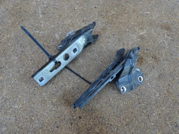 AUDI Q3 8U Bisagras de Capó Izquierda Derecha Conjunto 8U0823302 8U0823301 image 5