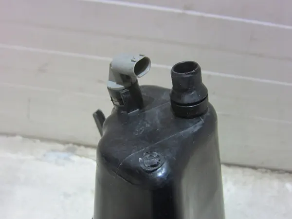 BMW X5 E70 F15 F16 Laajennussäiliö OEM 17138621092 image 7