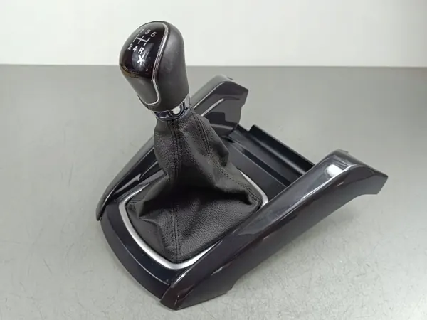 Pomo de mudanças Ford OEM CN15A044H96B - Estado usado image 2