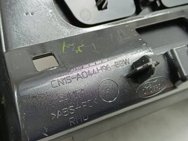 Pomo de mudanças Ford OEM CN15A044H96B - Estado usado image 7
